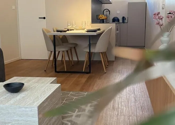 Stallure - Modern & Cozy Retreat Σπλιτ