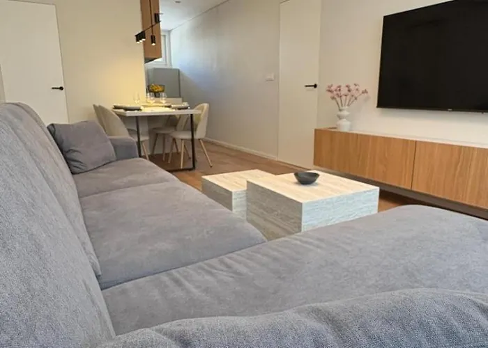 Stallure - Modern & Cozy Retreat Σπλιτ